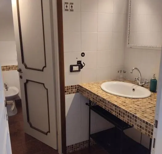 Apartment Viabado9 Mansarda Con Box Chiavari