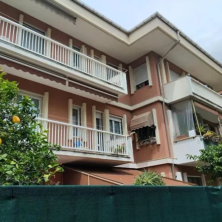 Viabado9 Mansarda Con Box アパート